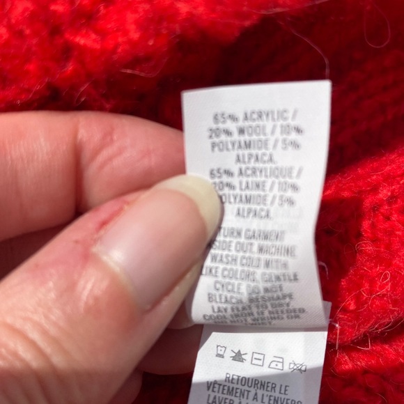 Super Soft and Cozy Knit Sweater - Picture 5 of 6